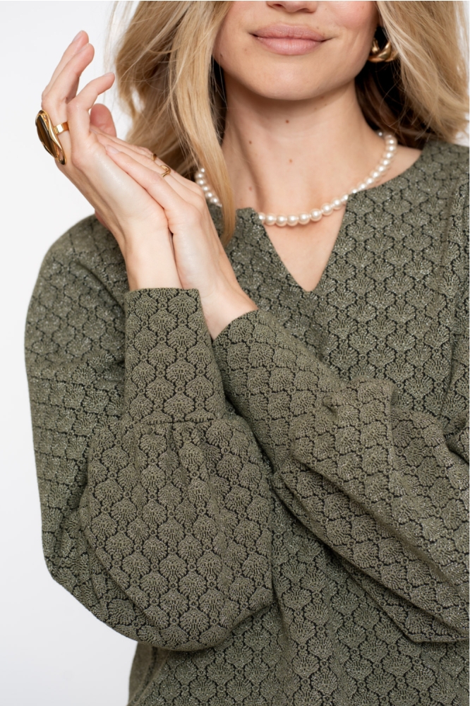 TOP MET V HALS EN JACQUARD PRINT 52530 20 000530 GREEN/BLACK